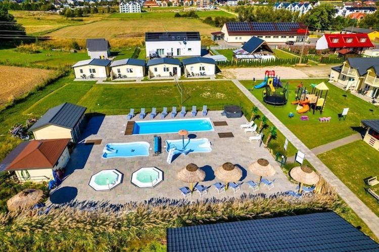Holiday Resort, Ustronie Morskie Buitenkant foto